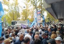 Ankara’ya varan KESK’liler Adalet Bakanlığı’na yürümek isterken abluka altına alındı