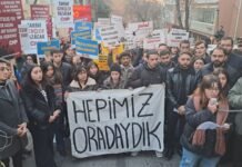 Ankara’da üniversiteliler 19 Mart eylemlerine katılma gerekçesiyle tutuklanan sıra arkadaşları için sokakta: “Hepimiz oradaydık”