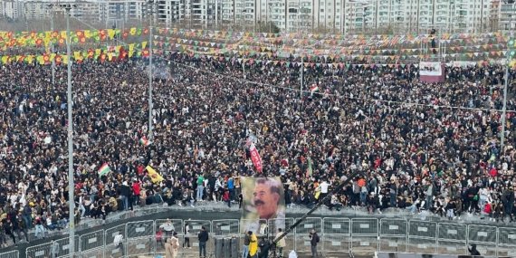 Diyarbakır Newroz’u coşkuyla kutlandı
