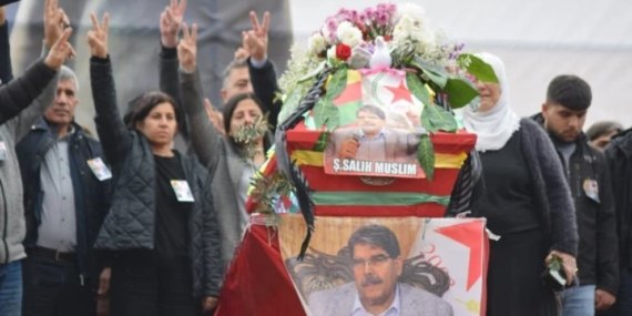 Binlerce kişi Salih Muslim’i Kobanê’ye uğurladı
