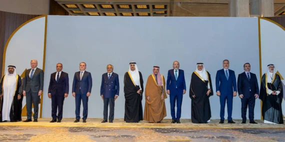 Riyad Bildirisi: Saldıran ABD-İsrail, Kınanan İran