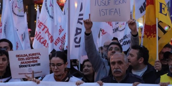 Öğretmenlerden okullardaki şiddete karşı yürüyüş: “Bu bir yaşam mücadelesi”