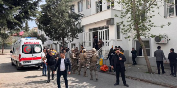 İki Günde İki Okul Saldırısı: Öğretmenler MEB Önünde “Yaşam Nöbetinde”