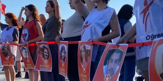 33 düş yolcusu için adalet zinciri