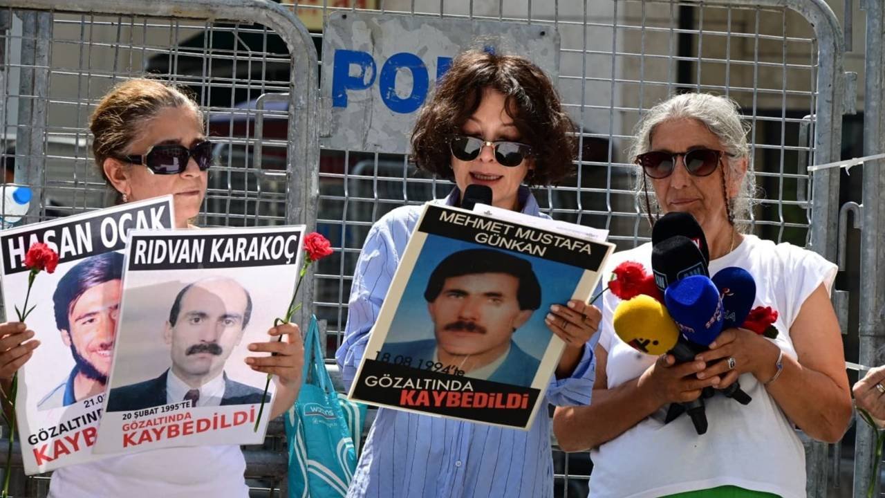 cumartesi-anneleri